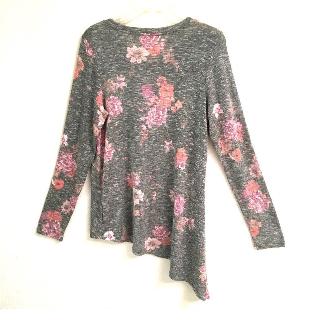 Isabel Maternity floral diagonal cut sweater M